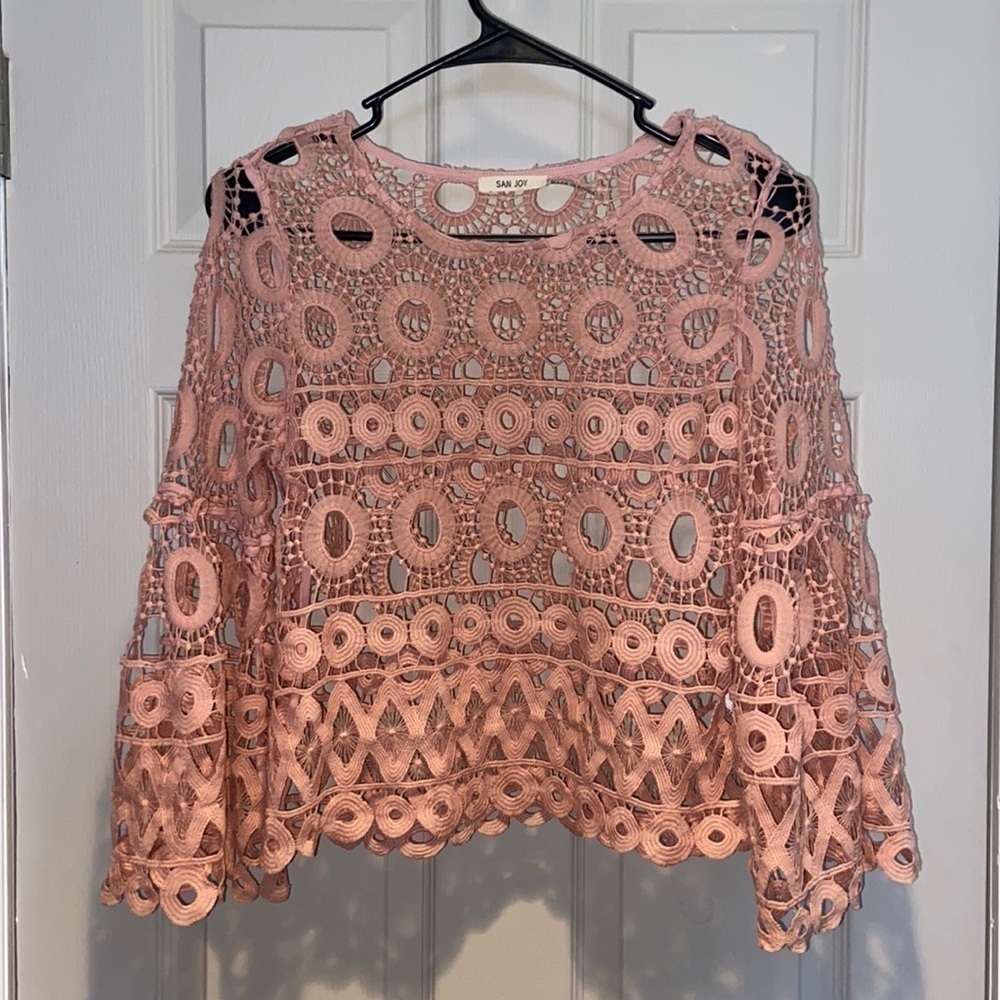 Light Pink Lace Boho Top with Bell Sleeves Size Medium - Picture 1 of 3